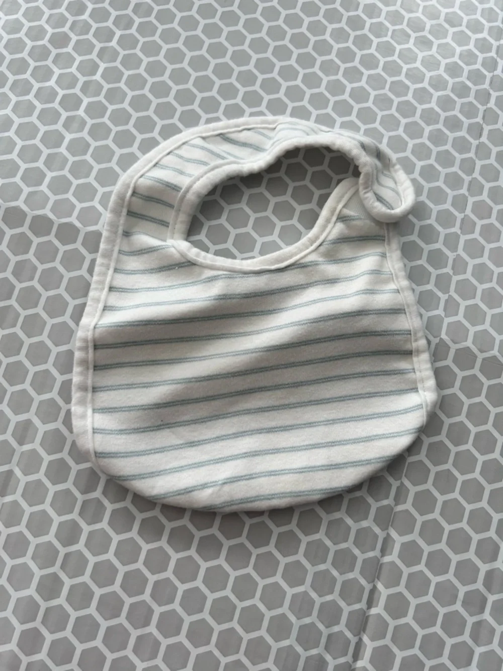 Carters 3-Pack Baby Bib Set in Seafoam Green & Cream — Soft Feeding Bibs